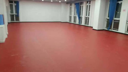 鹽亭縣與宣漢兒童樂園的PVC運(yùn)動地膠選擇 沙地紋設(shè)計(jì)打造安全舒適運(yùn)動環(huán)境